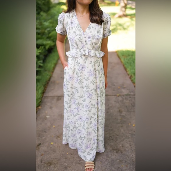 Gal Meets Glam Cassidy Floral Maxi Dress